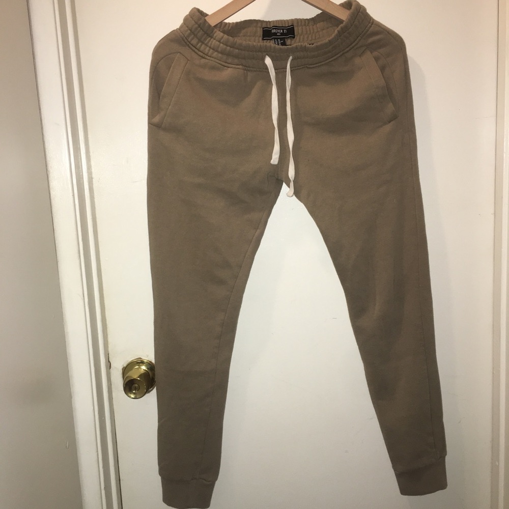 Forever 21 Men’s Tapered Ankle Sweatpants